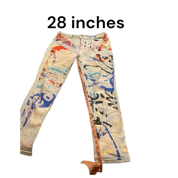 New York & Company high waisted graffiti print jeans, like new, size 14, $65 - Picture 3 of 5